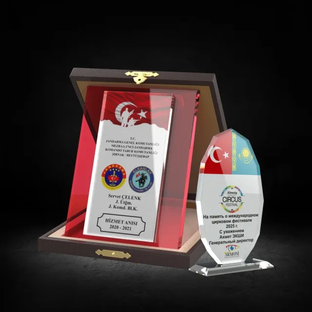 KRİSTAL PLAKET